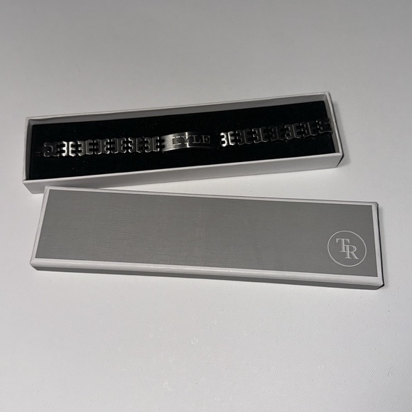 NEW KYLE THINGS REMEMBERED BRACELET - Picture 3 of 3